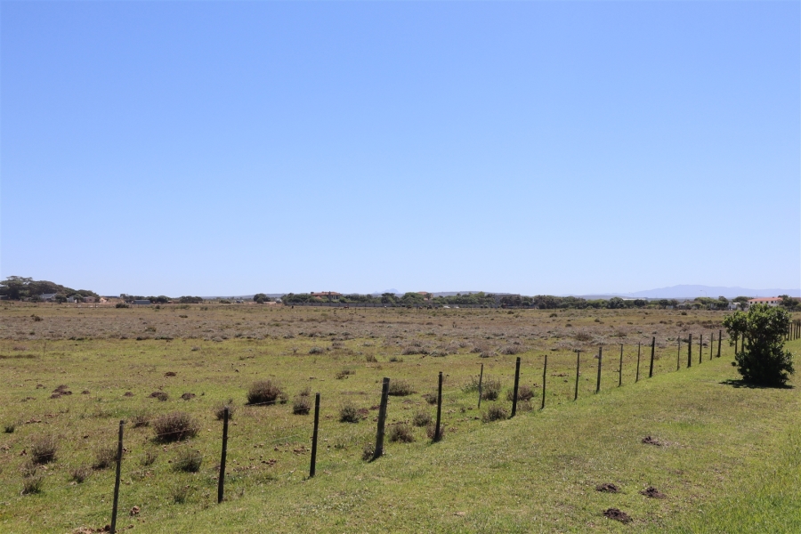 Commercial Property for Sale in Wavecrest Eastern Cape